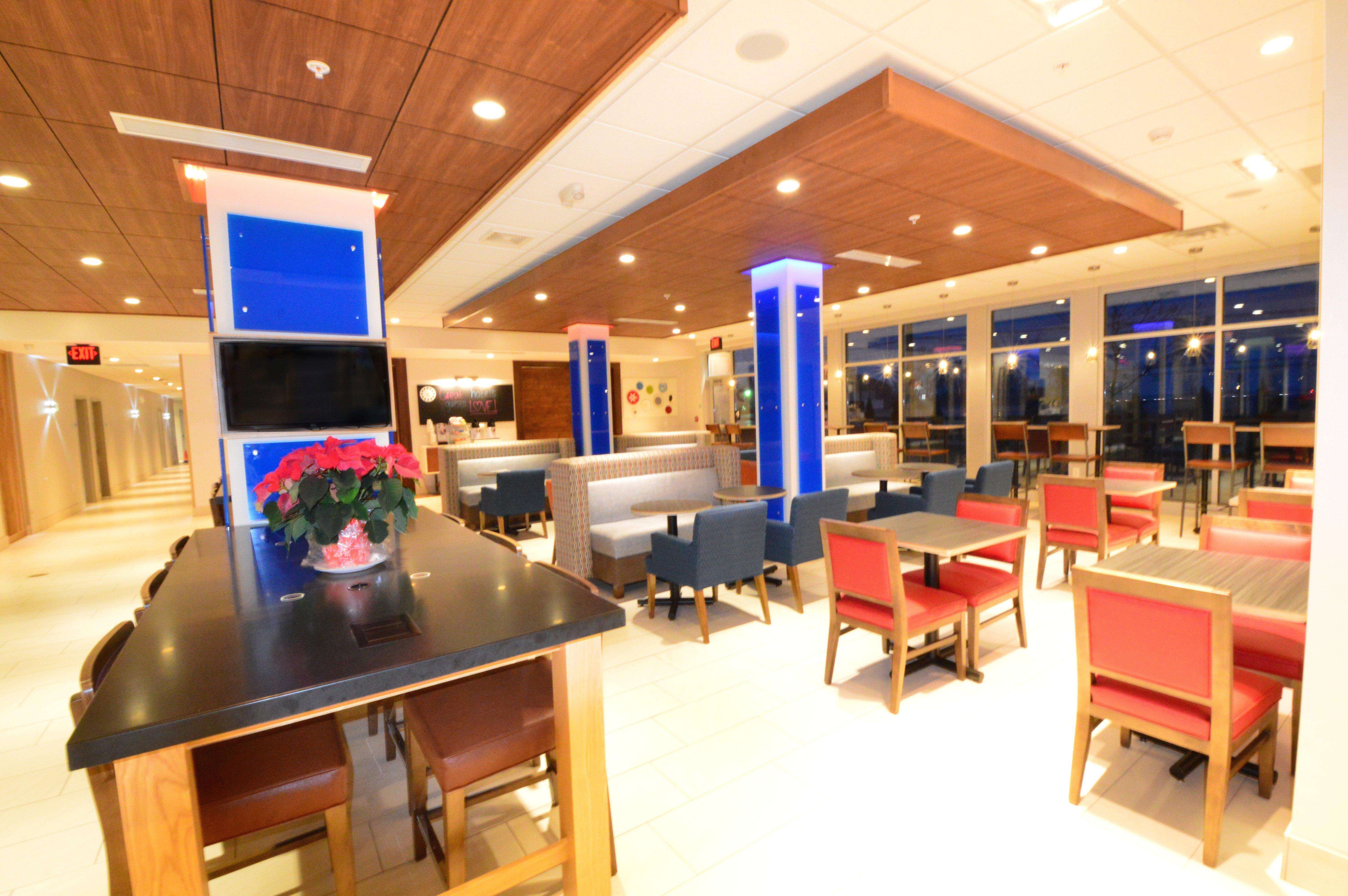 Holiday Inn Express & Suites Toledo West By Ihg Dış mekan fotoğraf